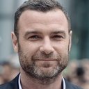 Liev Schreiber als Cotton Weary