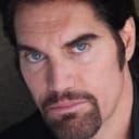 Paul Sampson als Panos