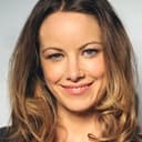 Sarah Lynn Dawson als Angie
