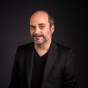 Alejandro G. Calvo als Self - Film Critic