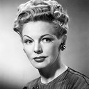 Constance Worth als Reporter (uncredited)