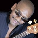 Victor Bailey als Self - Bass
