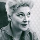 Hy Hazell als Mrs. Kaplan