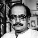 Utpal Dutt als Bhavani Shankar