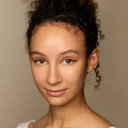 Eubha Akilade als Lily