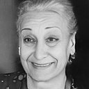 Mualla Sürer als 