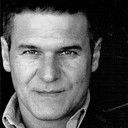 David Gianopoulos als Detective Ray Levesque