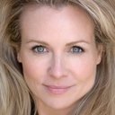 Ines Laimins als Esther Lambert