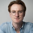 Toby Jeffries als Thomas