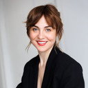 Alba Loureiro als Amalia