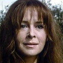 Hénia Suchar als Nora (uncredited)