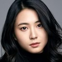 Chung Ye-jin als Hye Gyung