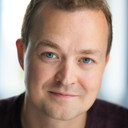 Greg Tannahill als Jonathan Harris
