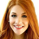 Jennifer Todryk als Host