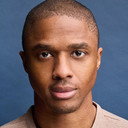 Byron Thomas als Quinton