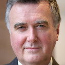 John Nicolson als Newsreader