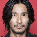 Takuya Iba als Long
