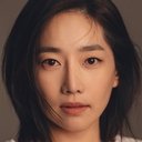 Song You-hyun als Kyung-min's Mother