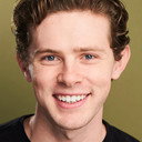 Josh Bates als Alexander Hamilton