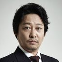 Yoon Don-sun als Chief Engineer