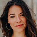 Noémi Lira als Nadine