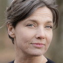 Tine Refsgaard als Sanger