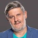 Zénó Kárász als Kővári Tibor