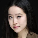 Stephanie Soo als Self - Host