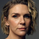 Rhea Seehorn als Dr. Johnson