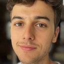 Gabriel Caballero als Victor