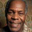 Danny Glover als Ken Hollister