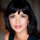 Angie Diaz als V Rocca