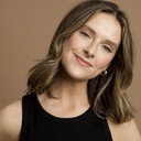 Eilise Patton als Janine (voice)