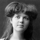 Louise Rutter als Edyth Vail