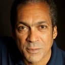 Ben Onwukwe als Stuart 'Recall' MacKenzie