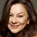 Hülya Şen als Naciye