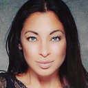 Jaqueline Menezes als Jennifer