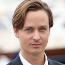 Tom Schilling als Janosch Schwarze