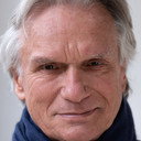 François-Eric Gendron als Flight captain