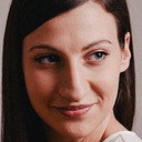 Amila Terzimehić als Alexa