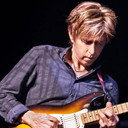 Eric Johnson als Self