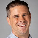 Dan Pfeiffer als Self - Host