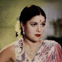 Sardar Akhtar als Singer