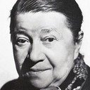 Pauline Carton als The child trainer