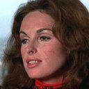 Luanne Roberts als Mona Carlton
