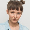 Florentina Năstase als Set assistant