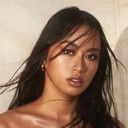 Amber Abara als Beach Woman