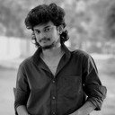 Nikhil Das als Shijil Johnson