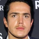 Mario Morán als Bruno