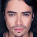 Adam Saunders als Heath "Hit" Carroll